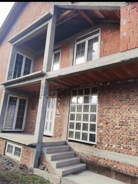 Kuća u Kragujevcu, naselje Pivara, 298 m2, plac 221 m2
