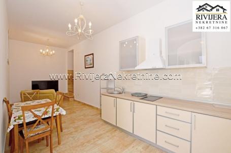 For sale 2 apartments near sea in Zelenika Herceg Novi