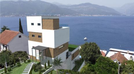 New villa just 10 meters from the beach