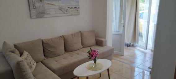 Modern 1-bedroom apartment in Budva is for rent