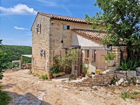 ISTRA, BUJE - Designer stone house with a spectacular view