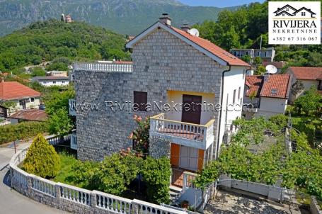 House with 3 apartments in Zelenika Herceg Novi