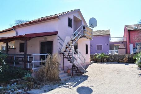 Dobrinj, semi-detached house with three apartments! Opportunity! ID 10