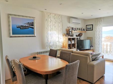 Malinska duplex apartment with sea views !! ID 276
