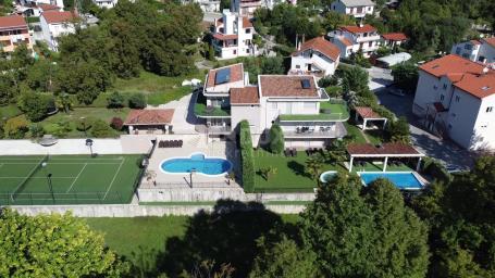 OPATIJA, POBRI - semi-detached villa with swimming pool and tennis court