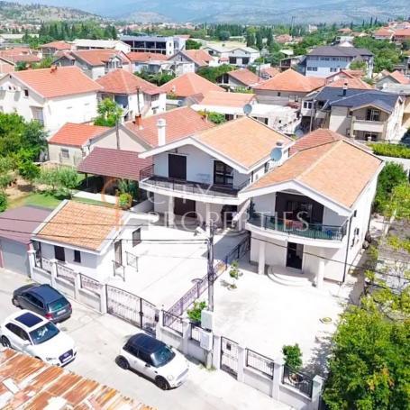 4 kuće sa placem, Konik, Podgorica
