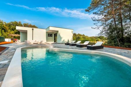 Istra, Rovinj - prekrasna moderna  nova villa NKP 139 m2 sa bazenom