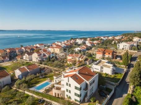 Prodaja, Zadar, luksuzna vila, bazen, vrt, parking