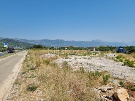 Trogir, Plano, građevinsko zemljište cca. 3570 m2, K-zona, prodaja