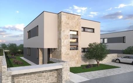 Fažana, okolica, atraktivna nova kuća u mirnoj ulici