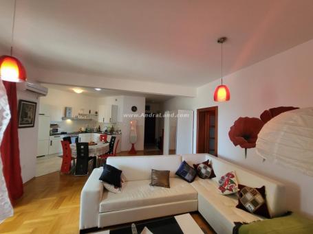 Comfortable one-bedroom apartment with panoramic views of the city and the sea, Bar