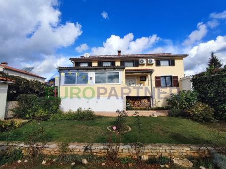 House with two apartments, 4 km from Poreč