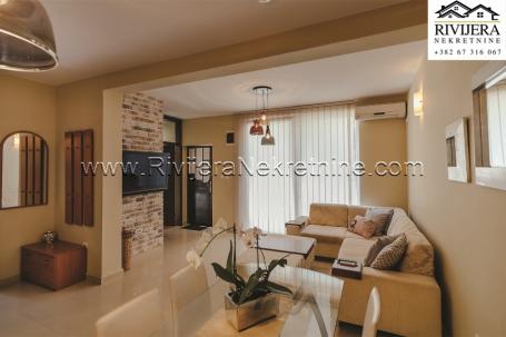 Two-bedroom apartment with a yard area Topla 2