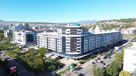 Petosoban stan 203m2, zgrada Maxim, Podgorica
