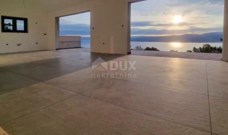 ISTRIA, RABAC - House with a panoramic view of the sea