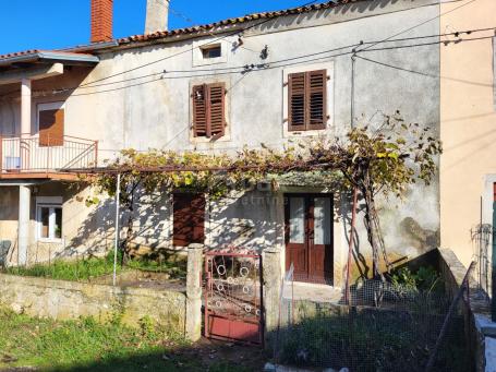 ISTRIA, BARBAN - Old house for adaptation in a quiet location