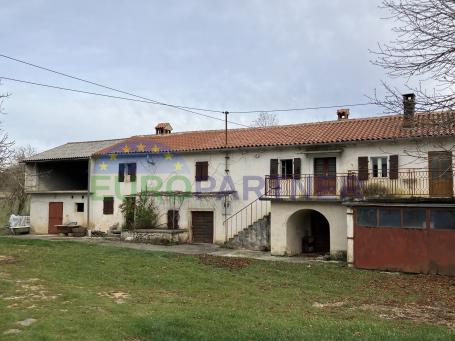 A spacious country estate in the vicinity of Žminj