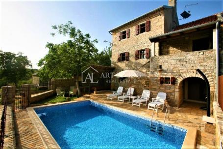 Oprtalj, autochthonous stone Istrian villa with swimming pool