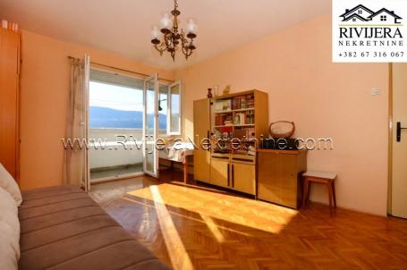 Two-bedroom apartment with a sea view in Topla 1 Herceg Novi