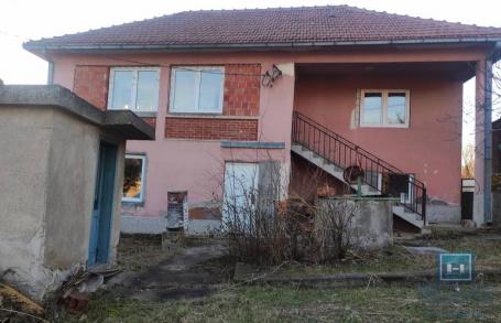Renovirana kuća na 2 km2 od  Jagodine, ekskluzivna ponuda