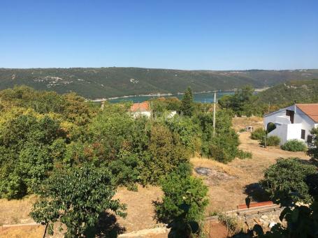 ISTRIA, LABIN, SURROUNDINGS - Semi-detached house with two apartments and a large garden, sea view
