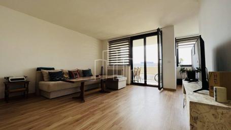 Three-and-a-half-room apartment Breka 84m2 for rent Center