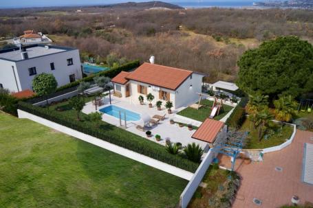 Istria - Buje, detached house with pool and panoramic view