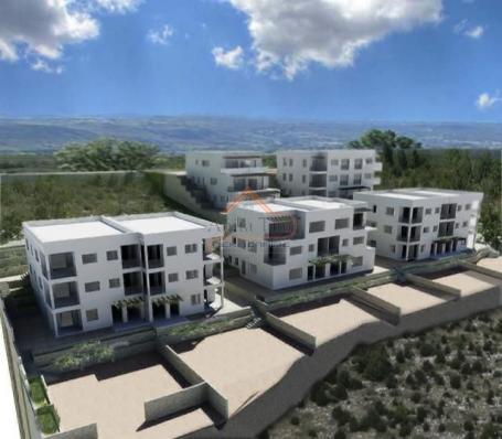 Trogir - zemljište sa građevinskom dozvolom