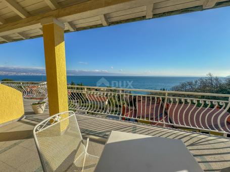OPATIJA, LOVRAN - elegant apartment of 49m2 in a house, 300m from the sea, view, terrace