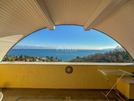 OPATIJA, LOVRAN - elegant apartment of 91m2 in a house, 300m from the sea, view, terrace