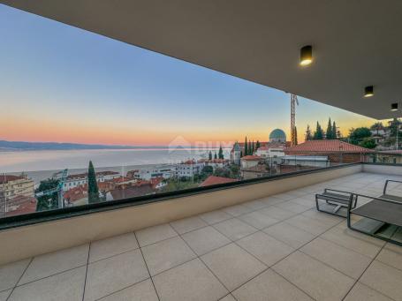 OPATIJA, CENTER - exclusive penthouse with a view, pool and garage