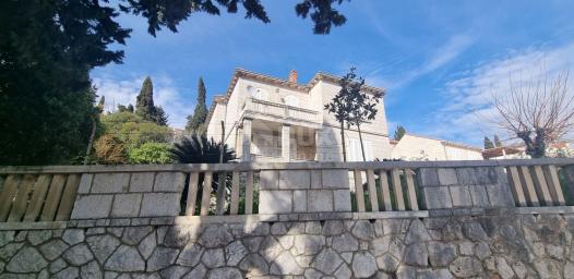 DUBROVNIK, LOPUD – Eine außergewöhnliche Etage einer Villa in Dubrovnik