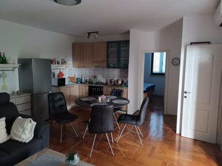 INSEL KRK, MALINSKA, schöne Wohnung 50 m2 in Meeresnähe