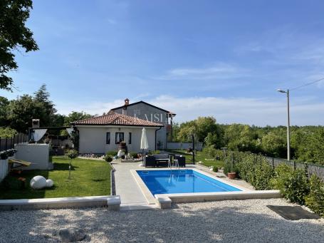 Istra - Višnjan, šarmantna kuća sa bazenom