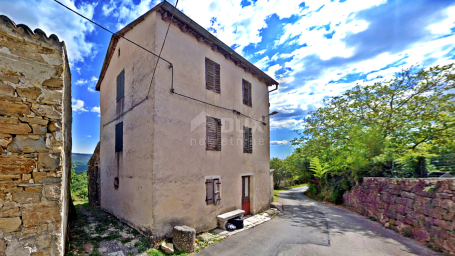 ISTRIA, CEROVLJE - Stone house with a panoramic view