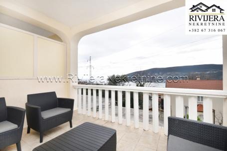 One-bedroom apartment with sea view Topla Herceg Novi