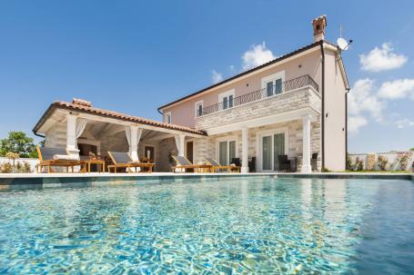 Istra, Debeljuhi atraktivna moderna vila s bazenom na uređenoj okućnici