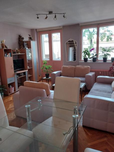 A two-story apartment is for rent in the center of Niš