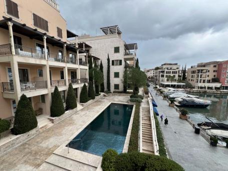 Luxurious apartment with sea view, Porto Montenegro