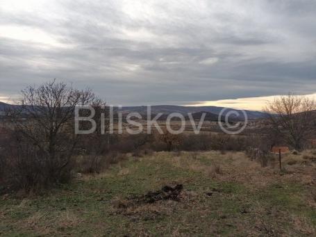 Drniš, Mirlović Polje, zemljište 3000 m2 (dio M1 dio poljoprivredno)