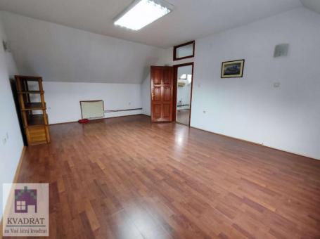 Poslovni prostor 50 m², I sprat, Obrenovac – 200 €