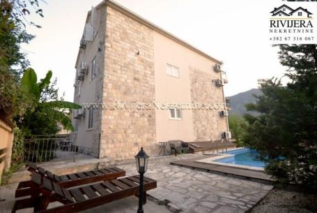 House with pool for sale in Dobrota Kotor