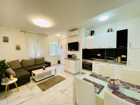 Opatija - Apartment in the center, ground floor, 2 bedrooms, 38 m2
