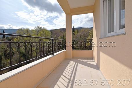 Interesting and spacious apartment in Igalo Herceg Novi