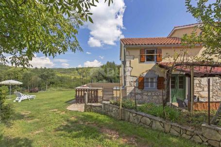 ISTRIA, LABIN - Rustic house surrounded by nature