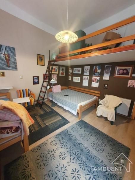 Salonski stan u Petrovaradinu, 195. 700€, 81m2