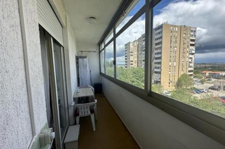 Pula, Vidikovac dvosoban stan NKP 55 m2 na 4. katu stambene zgrade