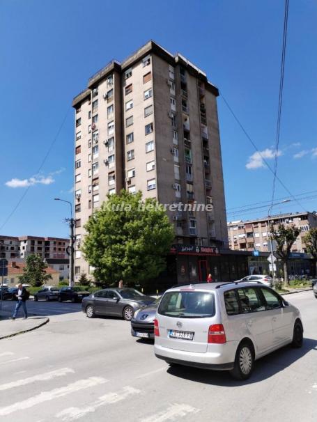 Prodaje se stan na raskrsnici Nemanjine i Svetozara Marković
