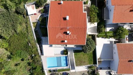 OTOK RAB, BANJOL - Kuća s 3 stana + bazen, vrt, parking, garaža