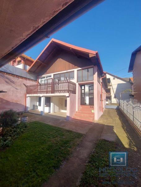Prodaja, Kuća, 200m2 , Vranje